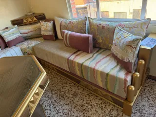 Salón árabe madera y tela