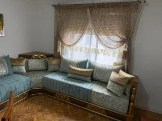 Salón árabe madera y tela