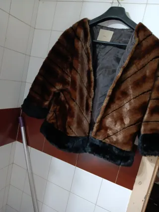 Chaquetón Sfera pelo marrón y negro