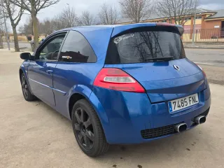 Renault Megane F1 Team Sport