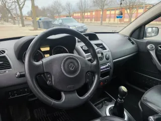 Renault Megane F1 Team Sport