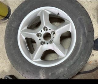Llanta BMW X5 con neumático nuevo