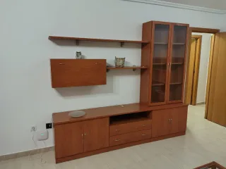 Mueble de comedor con Mesa de centro y auxiliar.