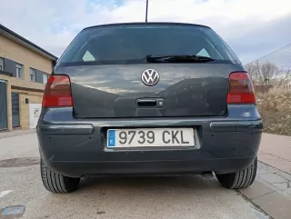 Volkswagen Golf 2003