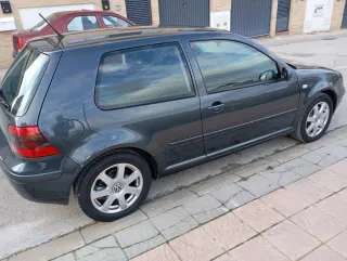Volkswagen Golf 2003