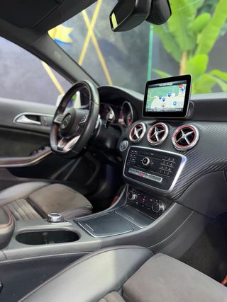 Mercedes-Benz Clase A200D ( AMG )