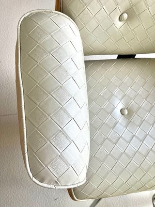 Sillón de peluquería de diseño blanco crema