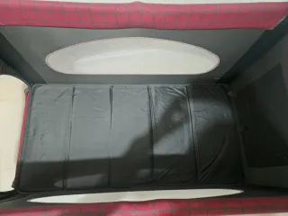 Cuna de viaje plegable