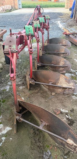 Arado Ovlac 5 vertederas