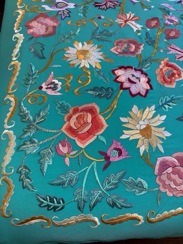 Mantón Manila Bordado a Mano Turquesa