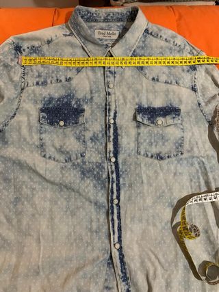 Camicia denim fantasia tiè-dye e pois per uomo