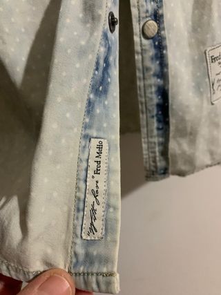 Camicia denim fantasia tiè-dye e pois per uomo