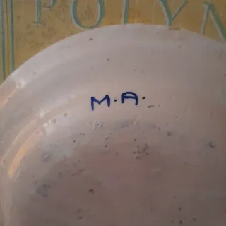 Plato antiguo de cerámica Talavera pintado a mano