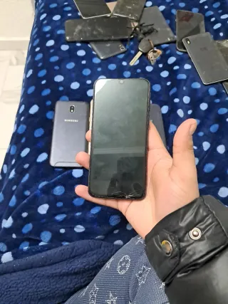 Lote 4 móviles Samsung para piezas