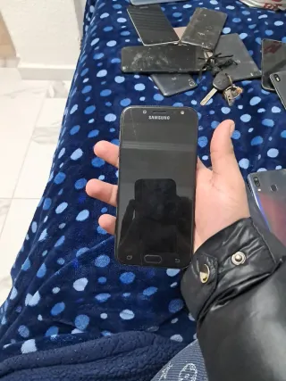 Lote 4 móviles Samsung para piezas