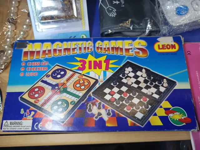 Lote 7 artículos: juegos, salud, accesorios