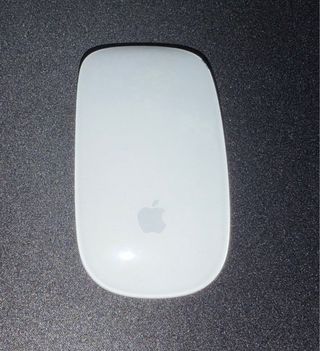 iMac con 21,5” Teclado y Ratón Inalámbricos blanco