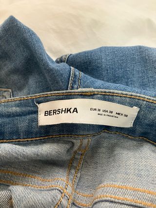 Vaqueros rotos azules