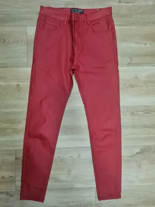 Pantalón Stradivarius Rojo Talla 40