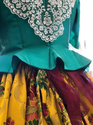 Traje de Fallera Verde y Amarillo