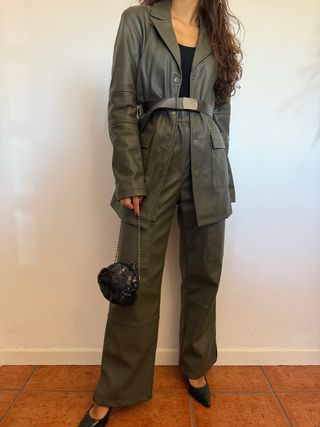 Conjunto Pele Sintética Verde Oliva