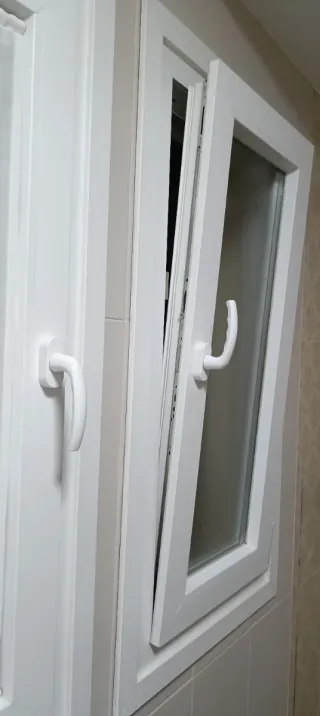 Ventana PVC Oscilobatiente