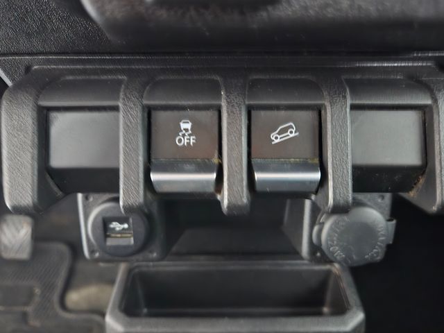 Suzuki Jimny 2019 4 plazas IVA Deducible EtiquetaB
