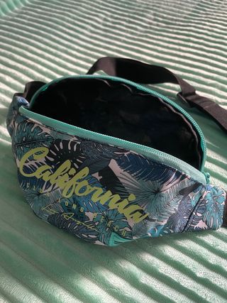 Riñonera estampado tropical California