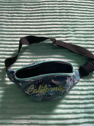 Riñonera estampado tropical California