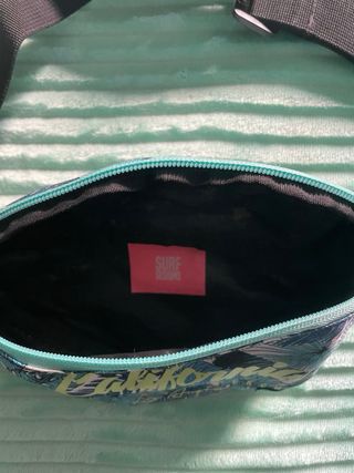 Riñonera estampado tropical California