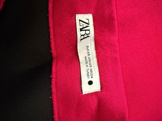 Saia Zara Cetim Fúcsia Tamanho XS