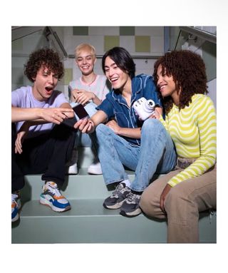 Cámara Instax Mini 12 Lila