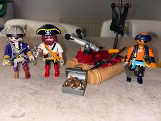 Lote Piratas Playmobil con Cañón y Figura