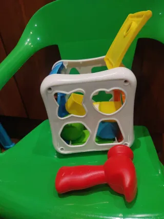 Juguete de piezas y formas