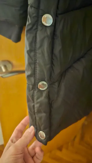 Abrigo acolchado Hollister Negro Talla M