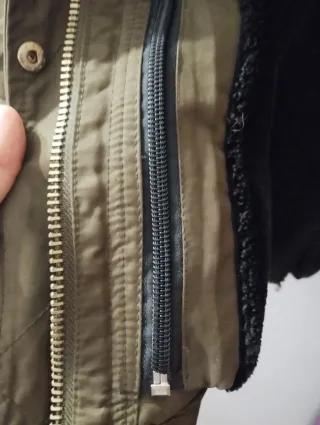 Chaqueta con forro de pelo de borreguito.