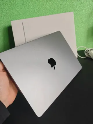 Macbook Air 13 M3 256GB con AppleCare+