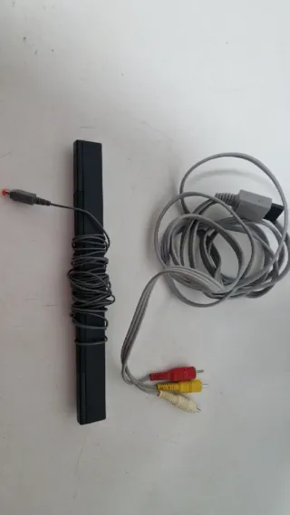 Accessori Nintendo Wii: Barra Sensore e Cavi AV