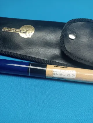 Artemis Taco de Billar y Funda Negra