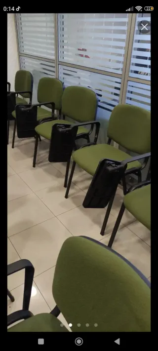 Sillas de formación con pupitre