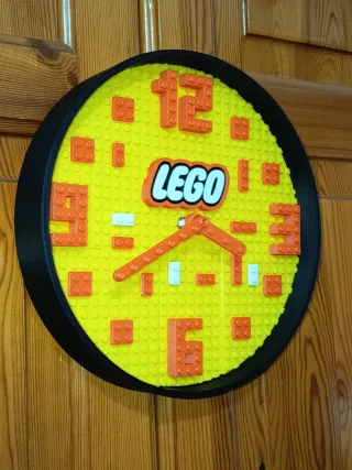 Orologio da parete stile LEGO