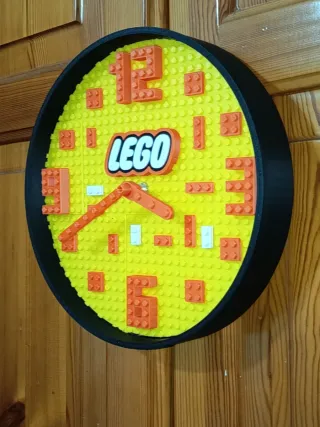 Orologio da parete stile LEGO