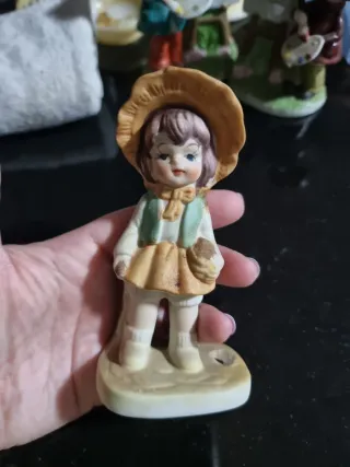 Muñecos de porcelana niño y niña