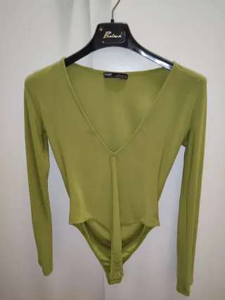Body Pull&Bear verde oliva M