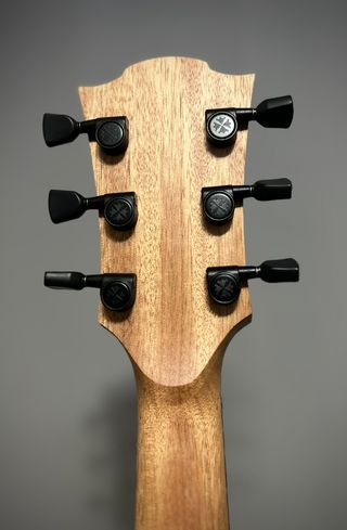 Guitarra LAG T70ACE-NAT (nueva) + funda