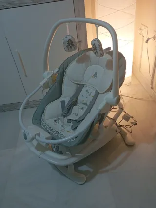 Hamaca Mecedora Eléctrica Joie, sin estrenar