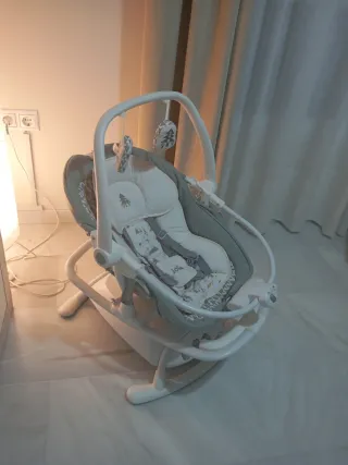 Hamaca Mecedora Eléctrica Joie, sin estrenar