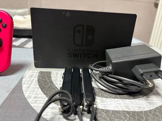 Nintendo Switch con Joy-Con e Dock