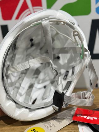 Capacete MET Manta Tamanho M