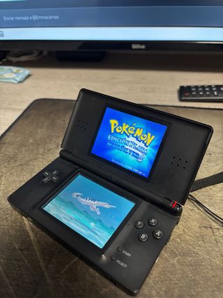 Nintendo DS Lite Negra + 4 Juegos / Esthela